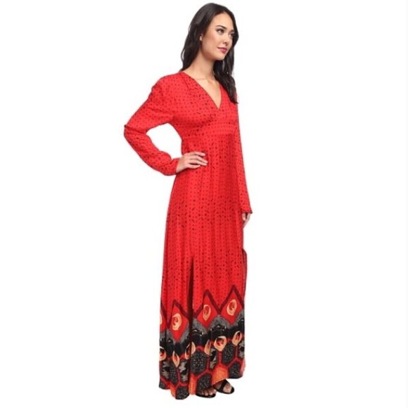 MINKPINK Women's Dancing Crane Maxi Dress M NWT Red Long Sleeve Slits - Picture 4 of 8